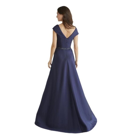 LT LANTING BRIDE A-LINE GOWN - Picture 5 of 9